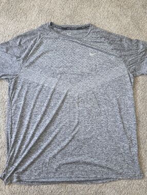 Nike Stride Shirt DRIFIT ADV - Grey - Large